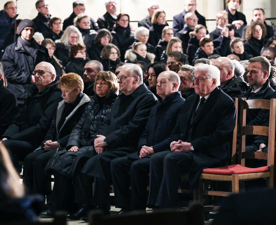 Καζάνι που βράζει η Γερμανία μετά την φονική επίθεση στο Μαγδεμβούργο - Παρουσία Σόλτς η εκδήλωση μνήμης για τα θύματα