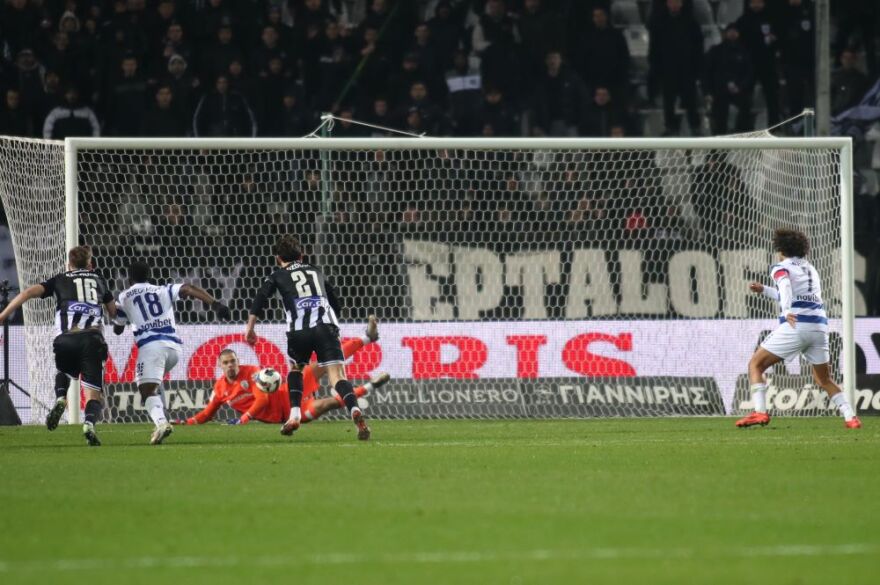 ΠΑΟΚ με δοκάρια, συνέχεια στο πέναλτι, χωρίς δώρα…