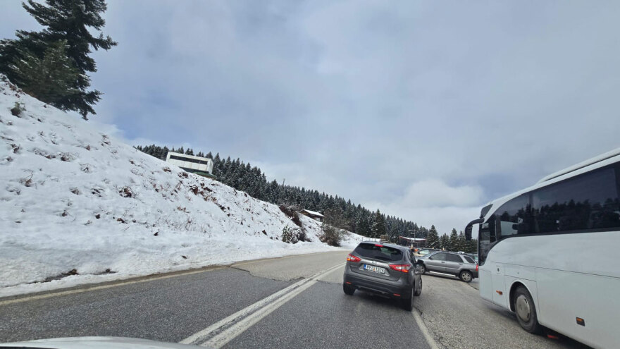 Περτούλι: Παιχνίδι στα χιόνια λίγο πριν τα Χριστούγεννα - Δείτε φωτογραφίες και βίντεο