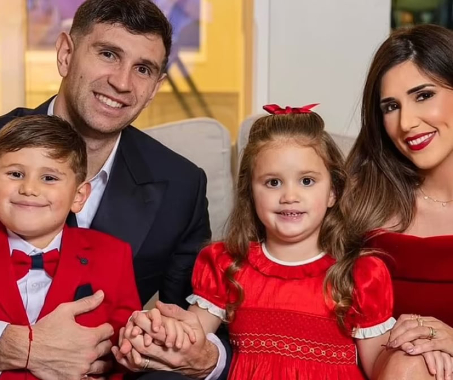 Οι Χριστουγεννιάτικες φωτογραφίες των ποδοσφαιρικών αστέρων