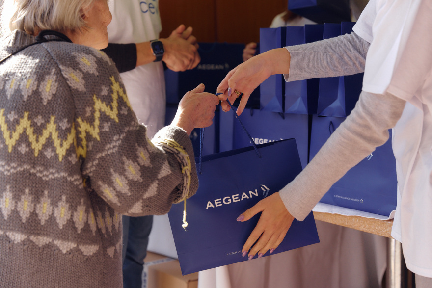 Οι δράσεις του «AEGEAN Santa Crew» μετέφεραν τη μαγεία των Χριστουγέννων