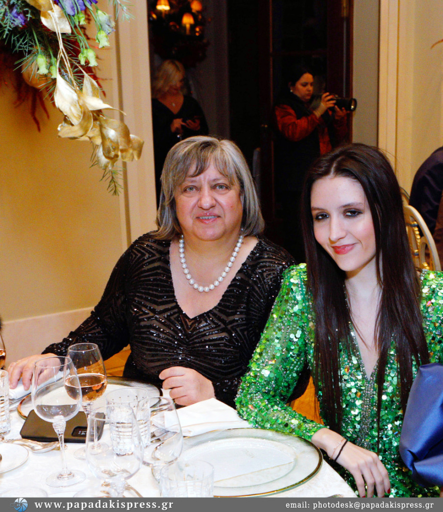 Εορταστικό gala με τον κορυφαίο μαέστρο Γιάννη Χατζηλοΐζου και την Φιλαρμονική Αθηνών