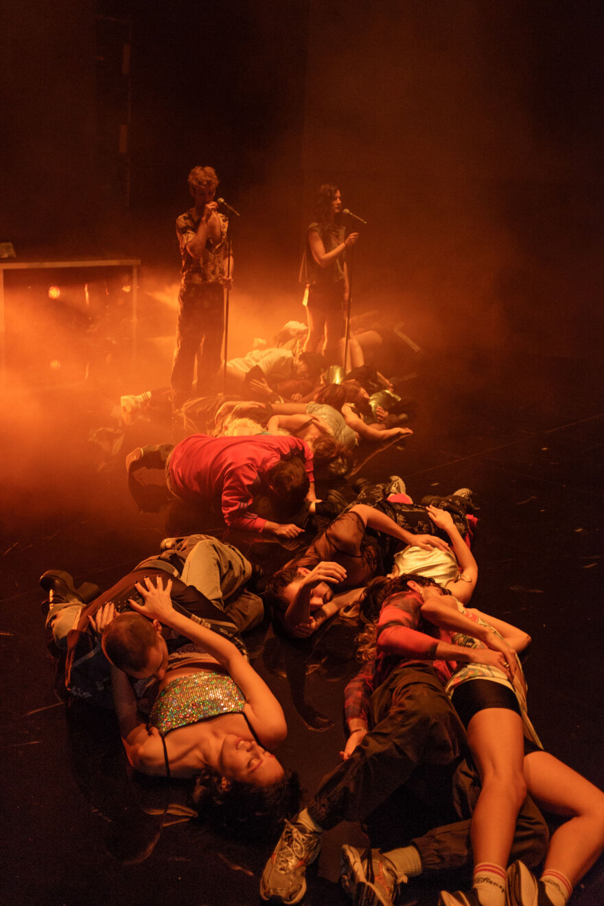 Είδαμε το καταιγιστικό «Οξυγόνο» στη Στέγη