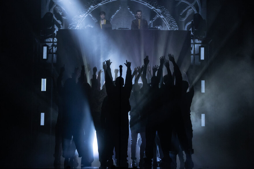 Είδαμε το καταιγιστικό «Οξυγόνο» στη Στέγη