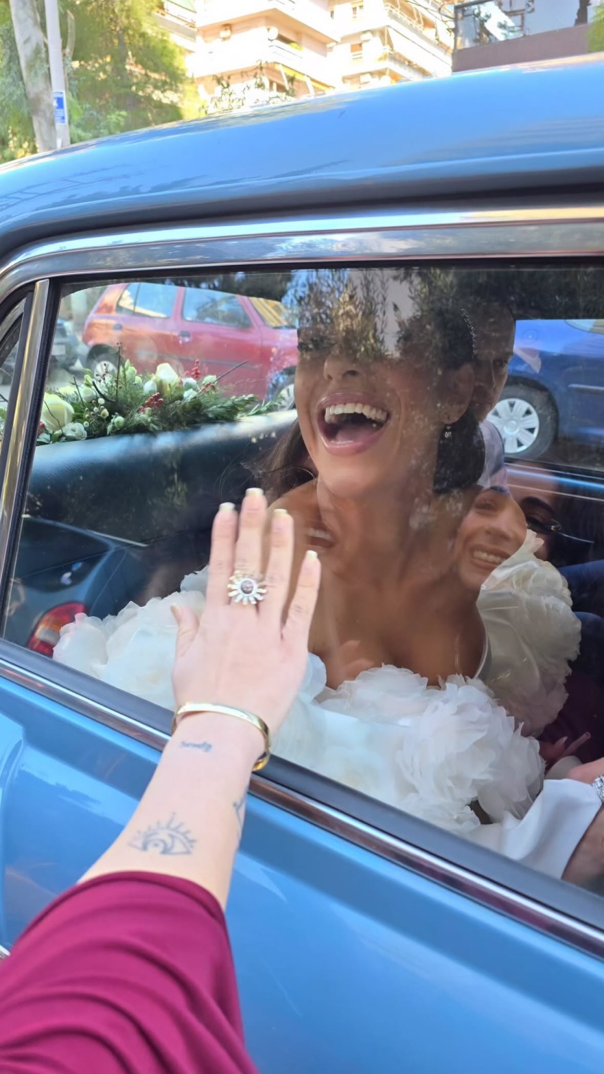 Ιζαμπέλλα Φούλοπ: Παντρεύτηκε η ηθοποιός - Δείτε φωτογραφίες