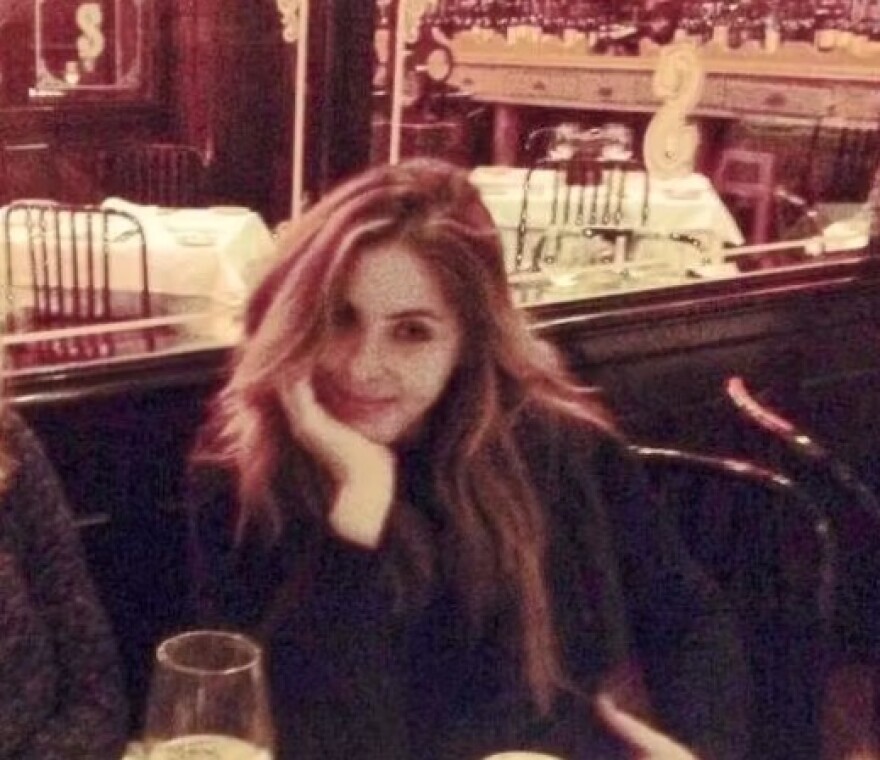 Mελίσα Νέιθαν: Από τον Ντεπ στον Μπαλντόνι - Ποια είναι η ισχυρή γυναίκα του αμερικανικού Τύπου που βοηθάει διάσημους που εμπλέκονται σε σκάνδαλα