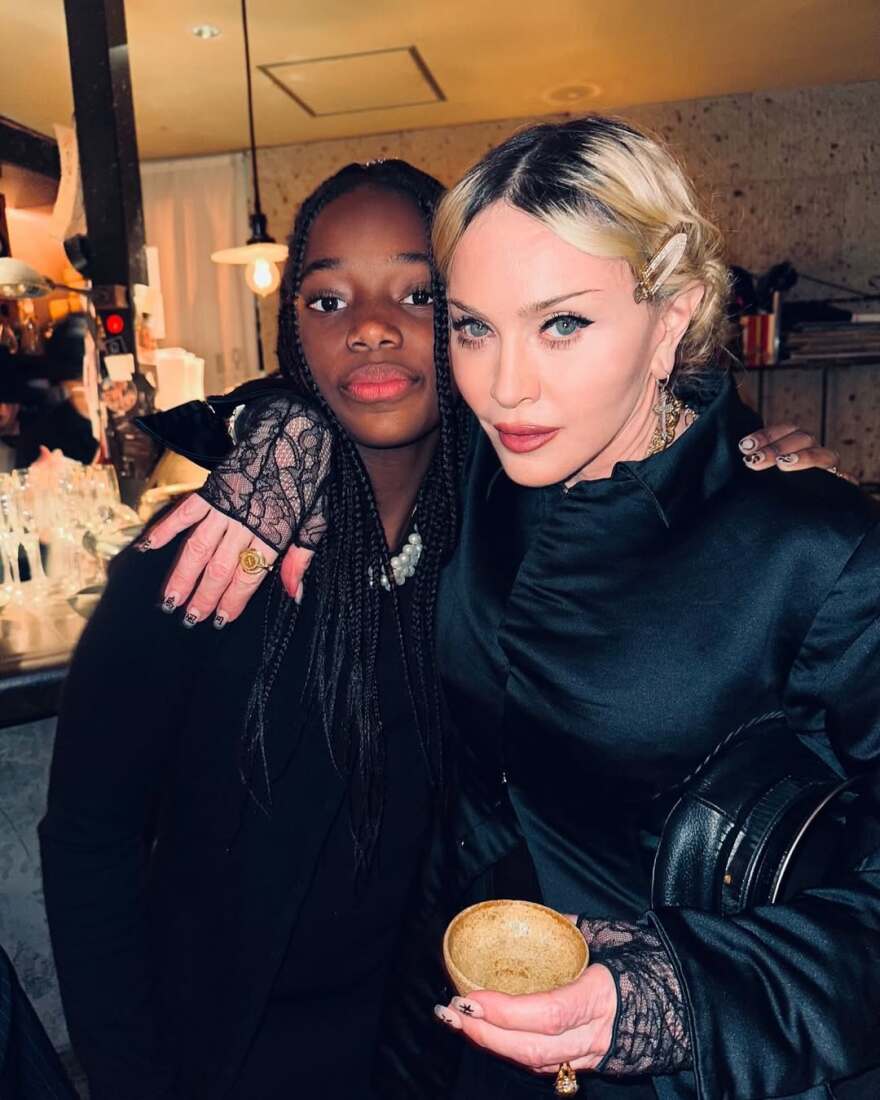 Μαντόνα: Το 2025 υψώνω το ποτήρι μου σε όσους έχουν το θάρρος να είναι αυθεντικοί, έγραψε η  ποπ σταρ από το ταξίδι της στην Ιαπωνία