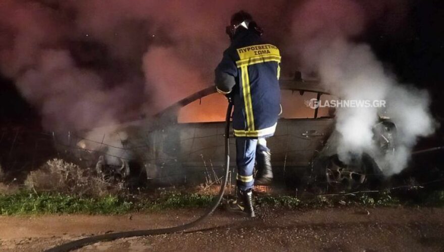 Χανιά: Αυτοκίνητο ξέφυγε της πορείας του και τυλίχτηκε στις «φλόγες» -Πώς σώθηκε ο οδηγός