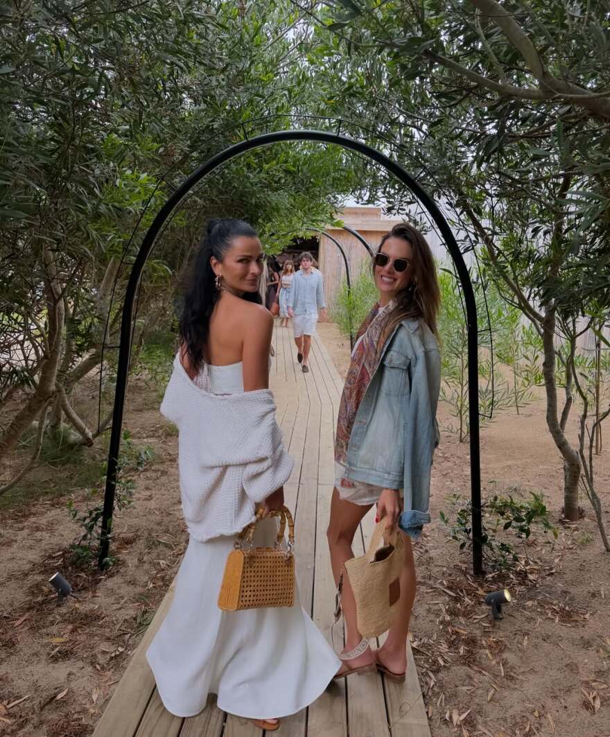 Αλεσάντρα Αμπρόσιο: Οι φωτογραφίες από την Πρωτοχρονιά στην Ουρουγουάη μαζί με τον σύντροφό της 