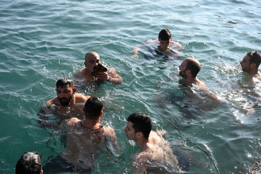 Στη Χίο για τον εορτασμό των Θεοφανίων ο Δένδιας - «Η Ελλάδα με τη θάλασσα νιώθει ασφαλής και ισχυρή»