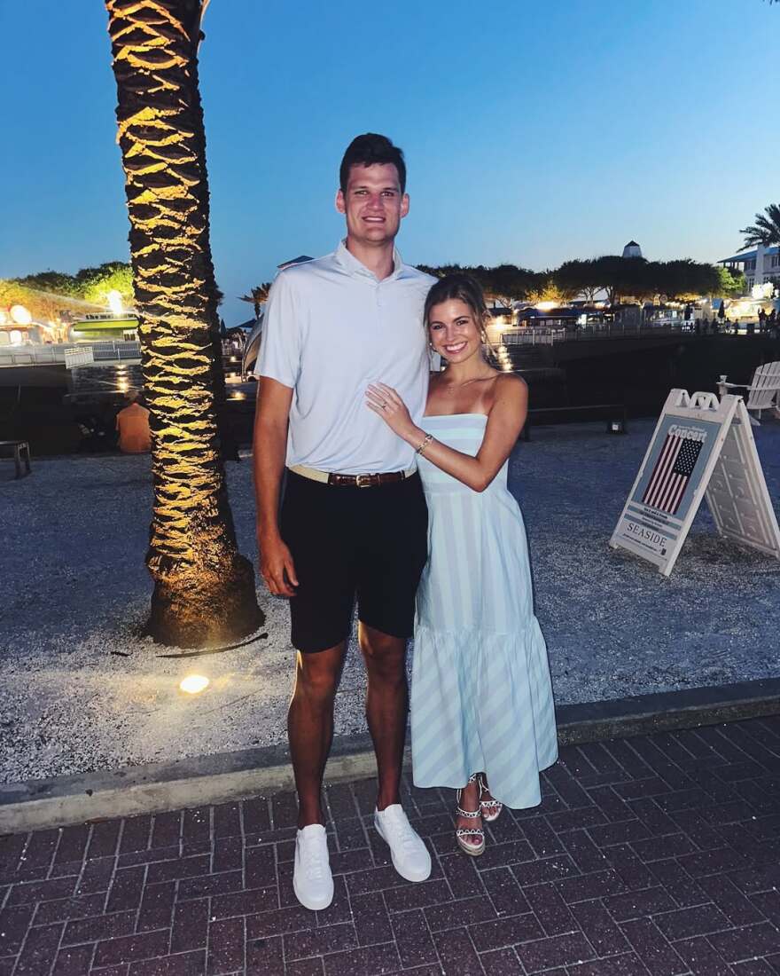 Σε σχέση με τον «γίγαντα» του NBA Γουόκερ Κέσλερ η νέα Μις Αμερική - Τους χωρίζει μισό μέτρο ύψος