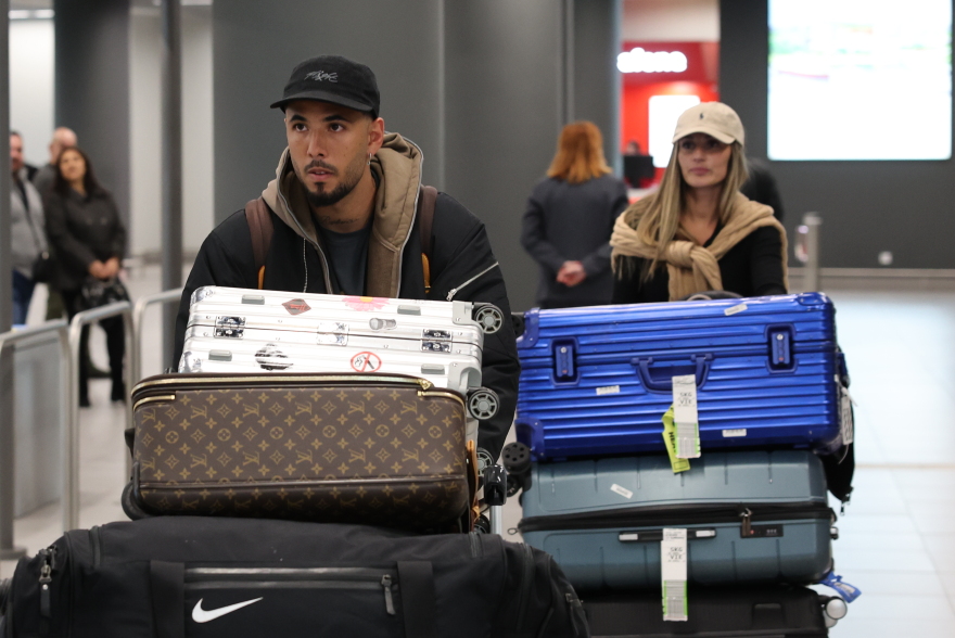 Η δημοσιογράφος που έφτασε στη Θεσσαλονίκη μαζί με τον Πένια - Η σχέση τους και το παρελθόν της με τον Τεό Ερνάντεζ