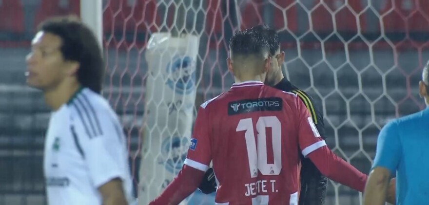 Πανσερραϊκός - Παναθηναϊκός: Καρέ καρέ η φάση του πέναλτι για τον Μπετανκόρ, που προκάλεσε τα έντονα παράπονα των φιλοξενούμενων