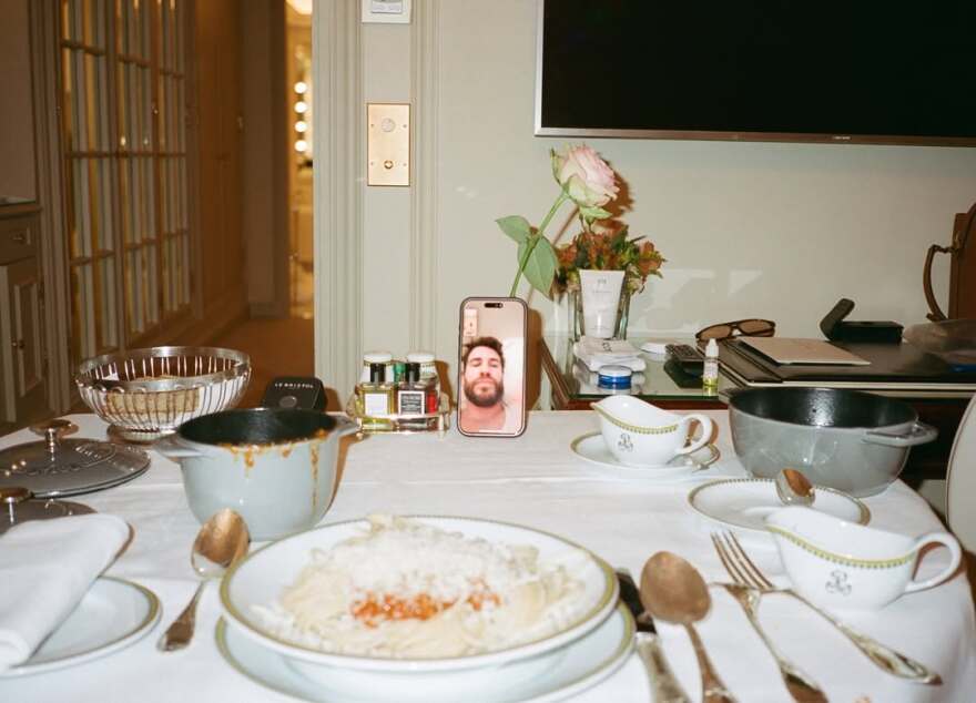 Λίαμ Χέμσγουορθ: Χρόνια πολλά στην ηλιαχτίδα μου, έγραψε η Γκαμπριέλα Μπρουκς για τα 35α γενέθλιά του   