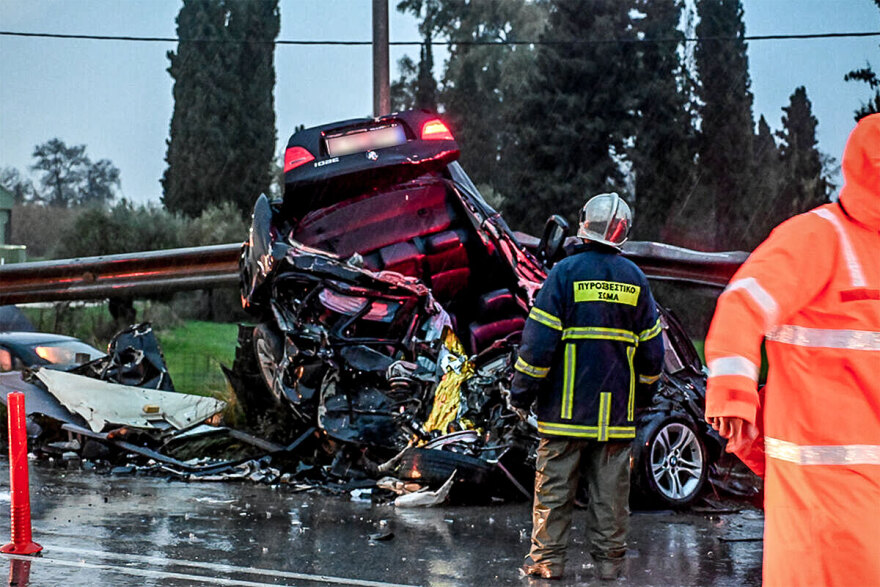 Τροχαίο στην Πατρών - Πύργου: Σε κρίσιμη κατάσταση ο 25χρονος - «Μια προσευχή για το παιδί μου» 