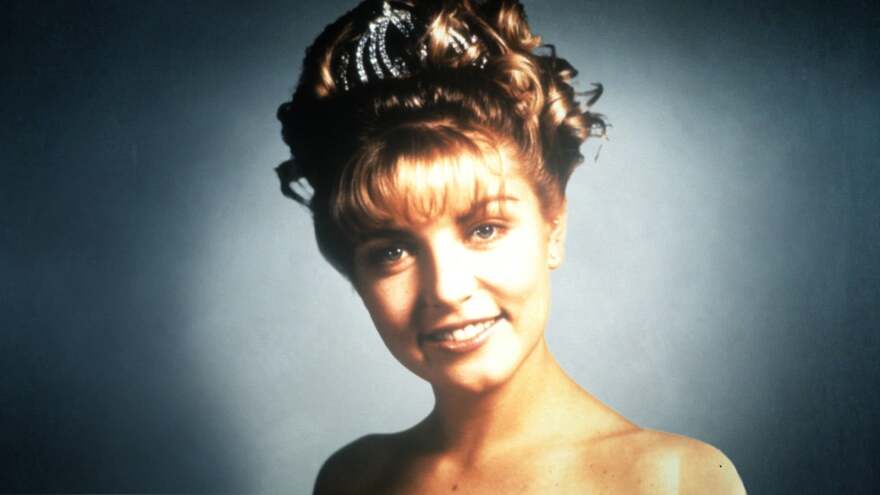 Ντέιβιντ Λιντς: Γιατί το «Twin Peaks» θεωρείται η κορυφαία σειρά μυστηρίου όλων των εποχών