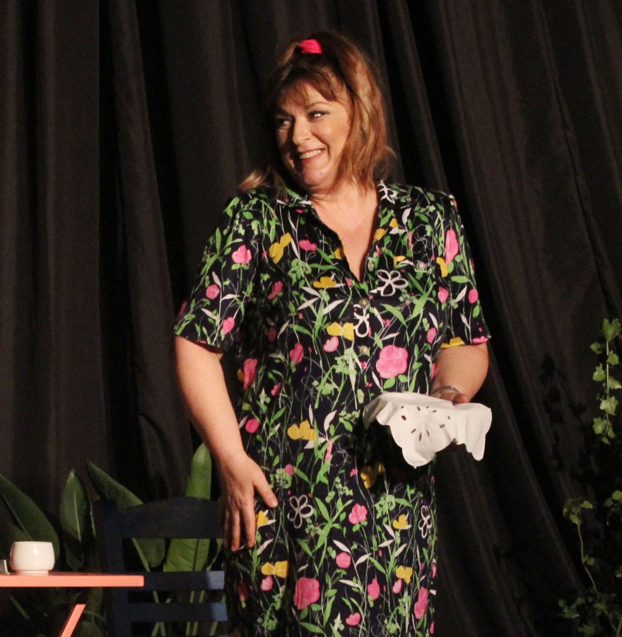 Άννα Παντζέλη: Εργάστηκα ως παραδουλεύτρα και δεν ντρέπομαι να το πω, δήλωσε η ηθοποιός