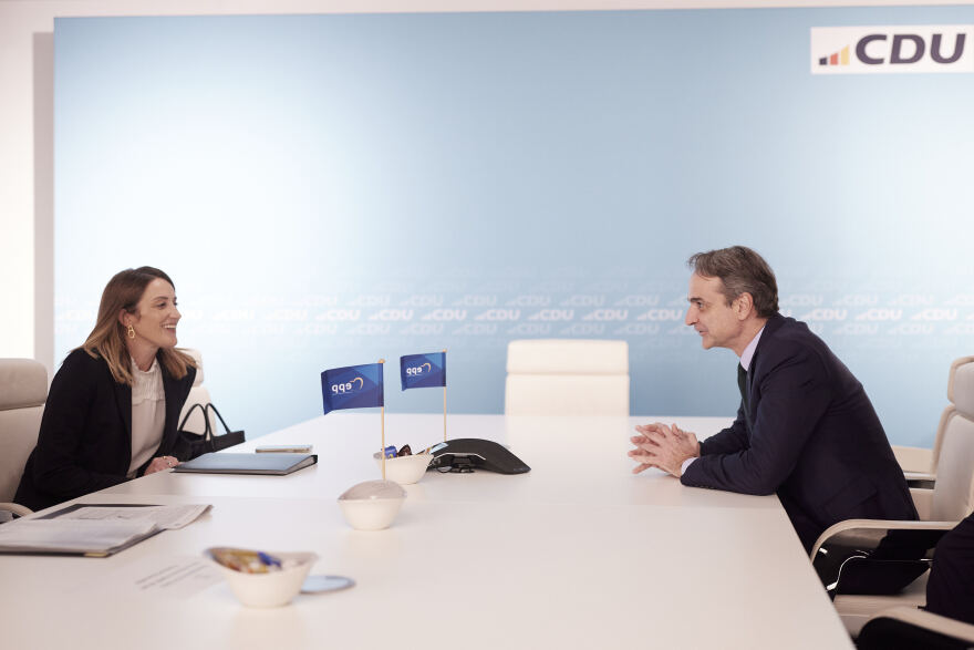 Συνάντηση Μητσοτάκη - Φρίντριχ Μερτς στο Βερολίνο: Επί τάπητος η χρηματοδότηση της ευρωπαϊκής άμυνας