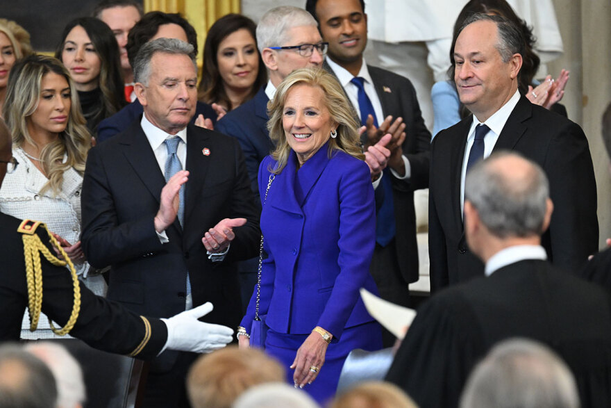 Ορκωμοσία Τραμπ: Οι εμφανίσεις που ξεχώρισαν - Από το καπέλο της Μελάνια στο πράσινο look της Ιβάνκα