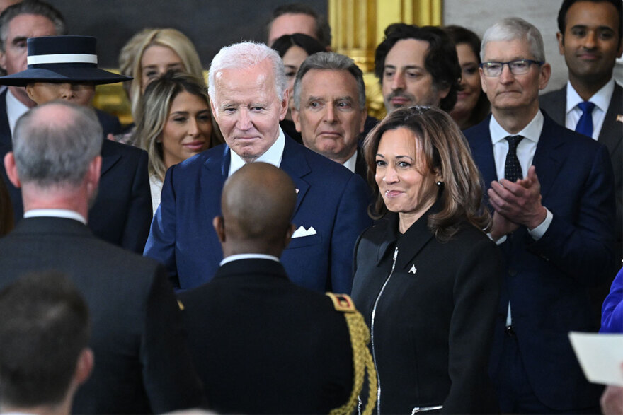 Ορκωμοσία Τραμπ: Οι εμφανίσεις που ξεχώρισαν - Από το καπέλο της Μελάνια στο πράσινο look της Ιβάνκα