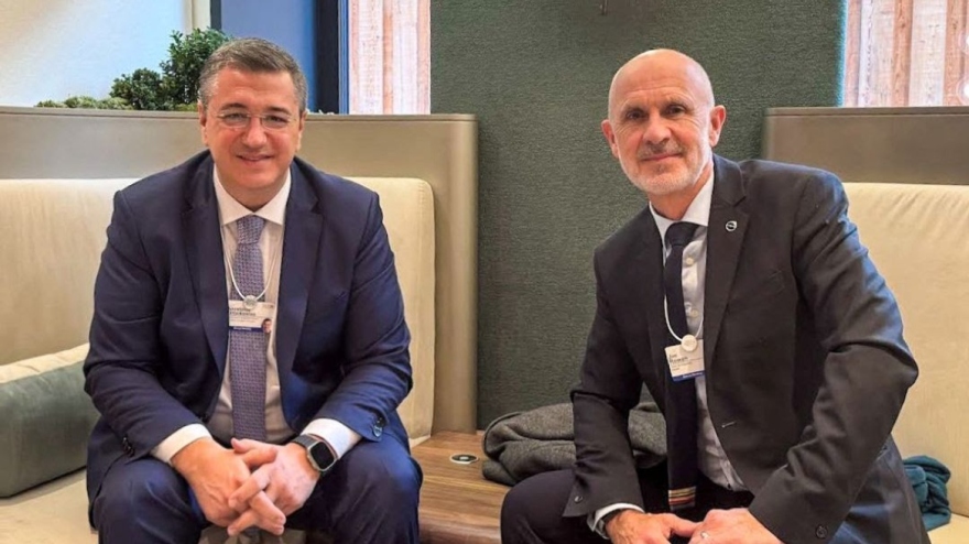 Για το μέλλον του τουρισμού και την ηλεκτροκίνηση μίλησε στο Νταβός ο Απόστολος Τζιτζικώστας