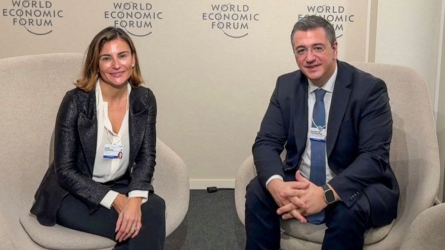 Για το μέλλον του τουρισμού και την ηλεκτροκίνηση μίλησε στο Νταβός ο Απόστολος Τζιτζικώστας