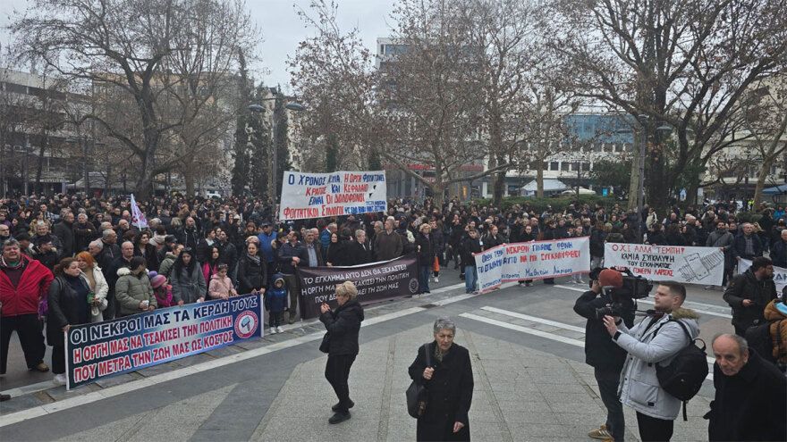 Συγκέντρωση στο Σύνταγμα για τα Τέμπη - Πάνω από 110 συλλαλητήρια σε όλη την Ελλάδα