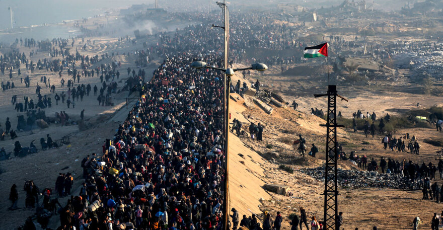 Γάζα: «Ανθρώπινο ποτάμι» εκτοπισμένων επιστρέφει στον βορρά μετά τη συμφωνία με το Ισραήλ - Δείτε live βίντεο