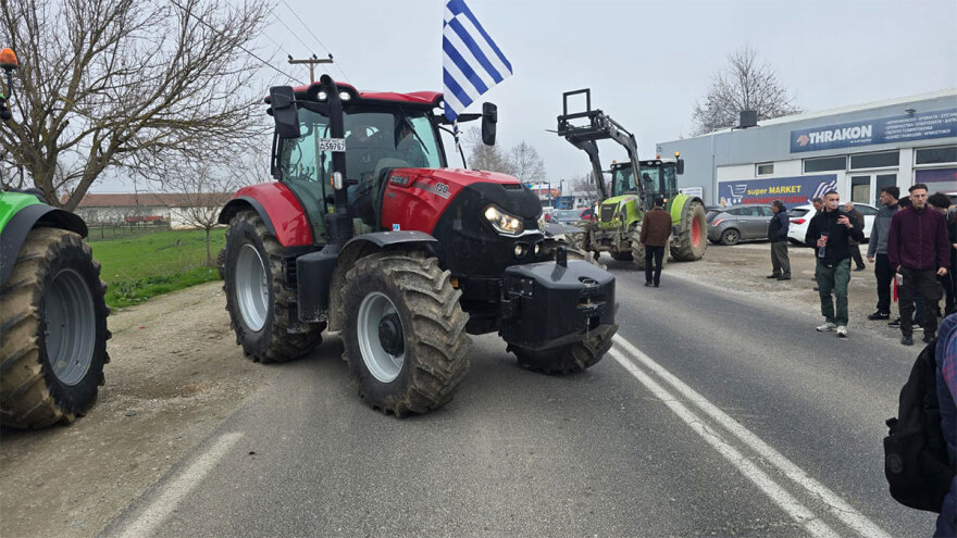 Μπλόκα αγροτών: Κλιμακώνουν τις κινητοποιήσεις τους στην Μαγνησία - Έκλεισαν την παλιά Εθνική στο ύψος του Ριζομύλου
