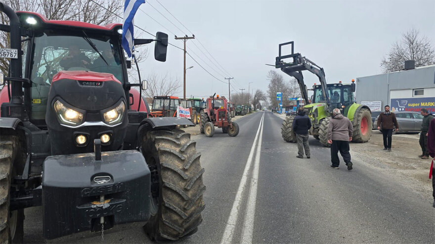 Μπλόκα αγροτών: Κλιμακώνουν τις κινητοποιήσεις τους στην Μαγνησία - Έκλεισαν την παλιά Εθνική στο ύψος του Ριζομύλου