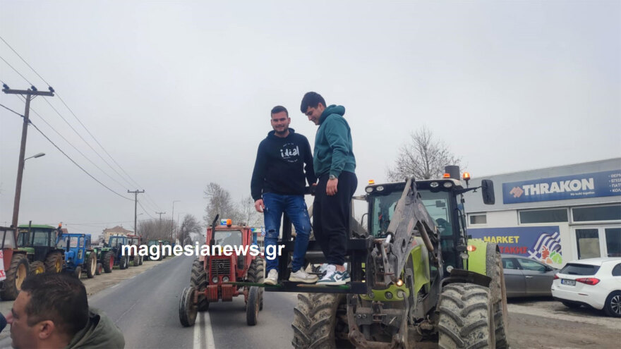 Μπλόκα αγροτών: Κλιμακώνουν τις κινητοποιήσεις τους στην Μαγνησία - Έκλεισαν την παλιά Εθνική στο ύψος του Ριζομύλου