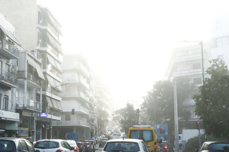 Ομίχλη στην Αττική: Πού οφείλεται το φαινόμενο - Αναλύουν Λαγουβάρδος, Κολυδάς