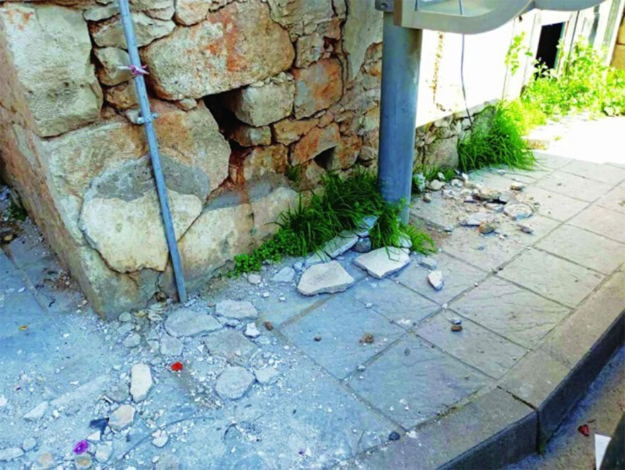 Αρκαλοχώρι: Κατεδαφίζονται 80 επικίνδυνα κτήρια τρία χρόνια μετά τον καταστροφικό σεισμό