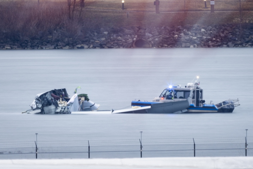 «Οι έρευνες για την αεροπορική τραγωδία στην Ουάσινγκτον ίσως πάρουν πάνω από έναν χρόνο» - Στο μικροσκόπιο τα μαύρα κουτιά