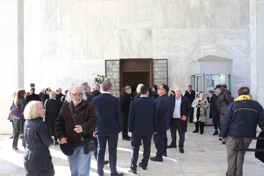 Στο Α' Νεκροταφείο Αθηνών το τελευταίο αντίο στον σκηνοθέτη Δημήτρη Κολλάτο