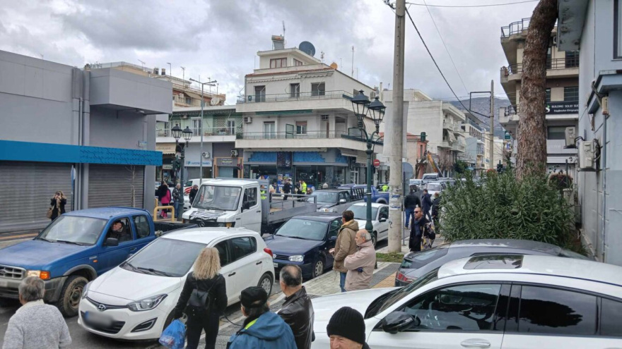 Αγροτικές κινητοποιήσεις στον Βόλο: Τουλάχιστον 100 τρακτέρ μέσα στην πόλη - Δείτε φωτογραφίες