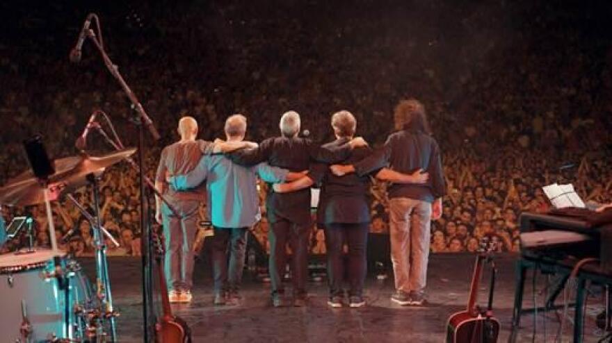 Rockwave Festival 2025: Ο Αλκίνοος Ιωαννίδης με την ηλεκτρική μπάντα του στη φετινή επετειακή διοργάνωση