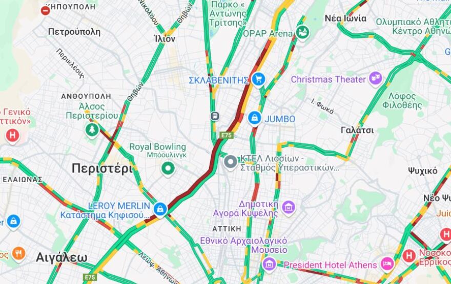 Καραμπόλα πέντε οχημάτων στον Κηφισό στο ύψος των ΚΤΕΛ - «Στο κόκκινο» η κίνηση