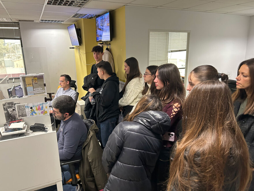 Το 12ο Γυμνάσιο Αχαρνών «τύπωσε» το δικό του Πρώτο Θέμα