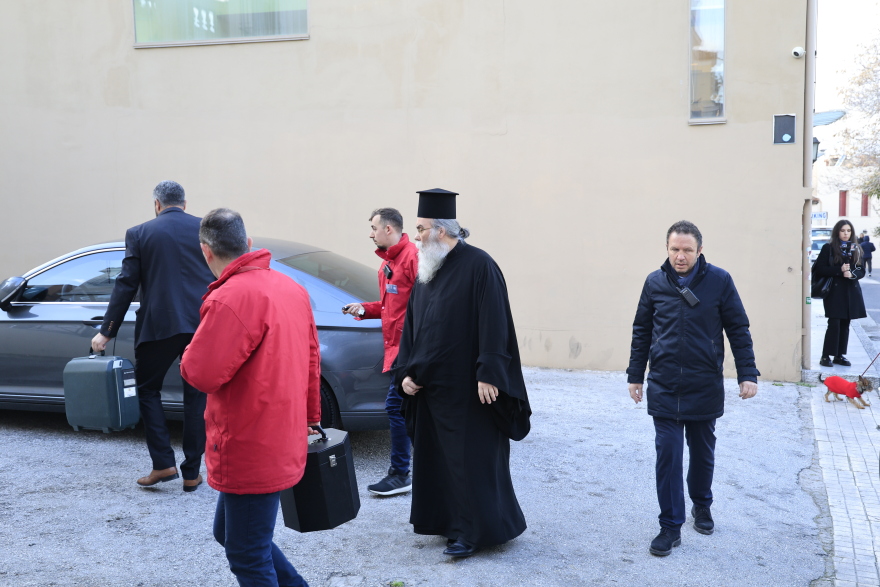Νικόλαος Ντε Γκρες και Χρυσή Βαρδινογιάννη: Οι προετοιμασίες στην εκκλησία όπου θα γίνει ο γάμος τους - Δείτε φωτογραφίες