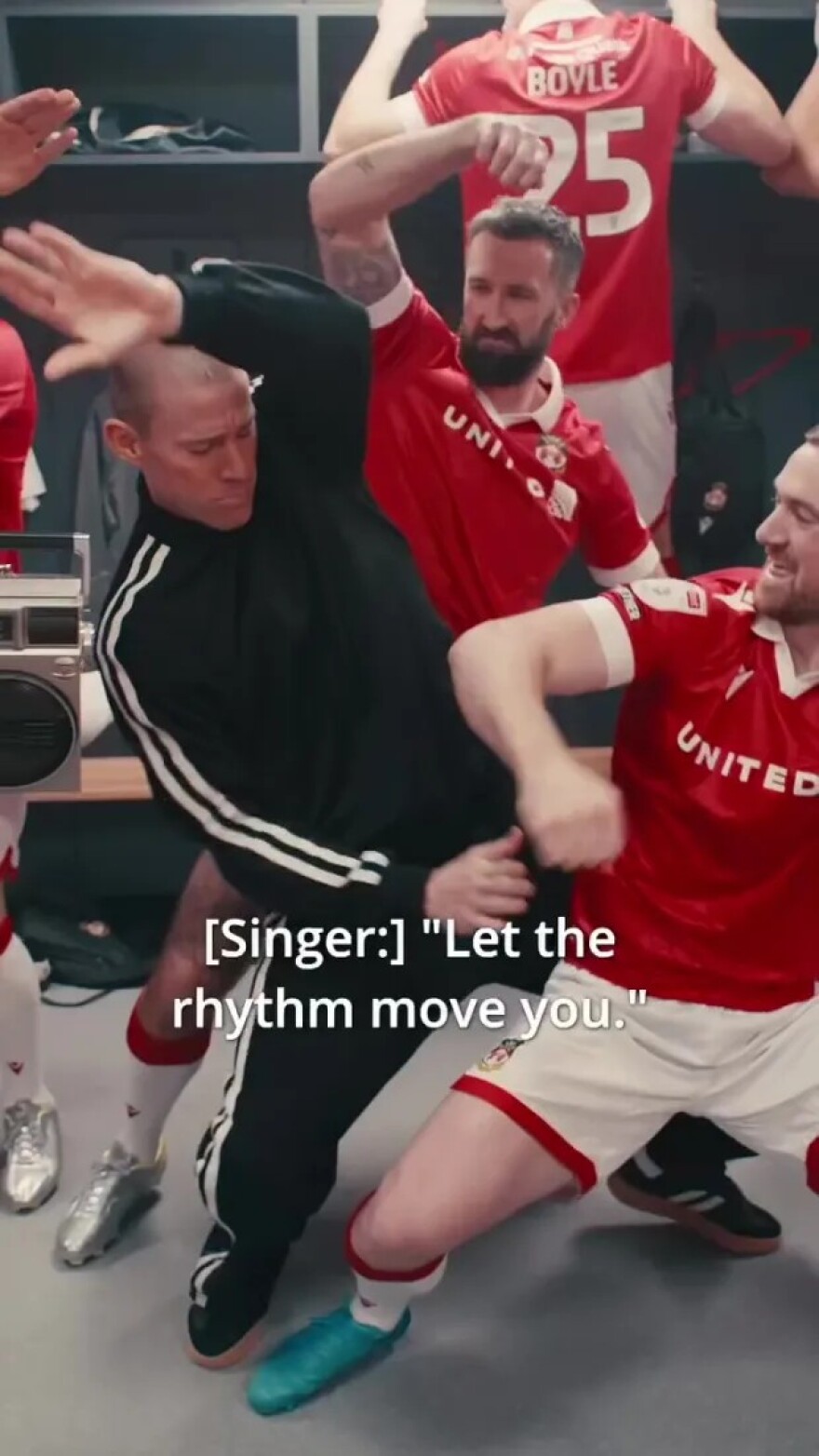 Χορευτικό… σόου! Οι παίκτες της Ρέξαμ παίρνουν μαθήματα από τον Τσάνινγκ Τέιτουμ σε ξεκαρδιστική διαφήμιση για το Super Bowl