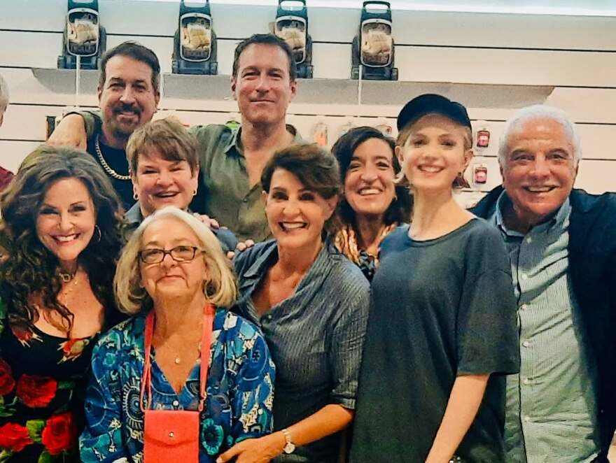 Νία Βαρντάλος: Αναπολεί τα γυρίσματα στην Ελλάδα - Οι φωτογραφίες από το σετ του «Γάμος αλά ελληνικά 3»