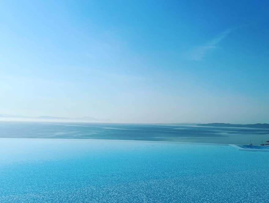 Νία Βαρντάλος: Αναπολεί τα γυρίσματα στην Ελλάδα - Οι φωτογραφίες από το σετ του «Γάμος αλά ελληνικά 3»