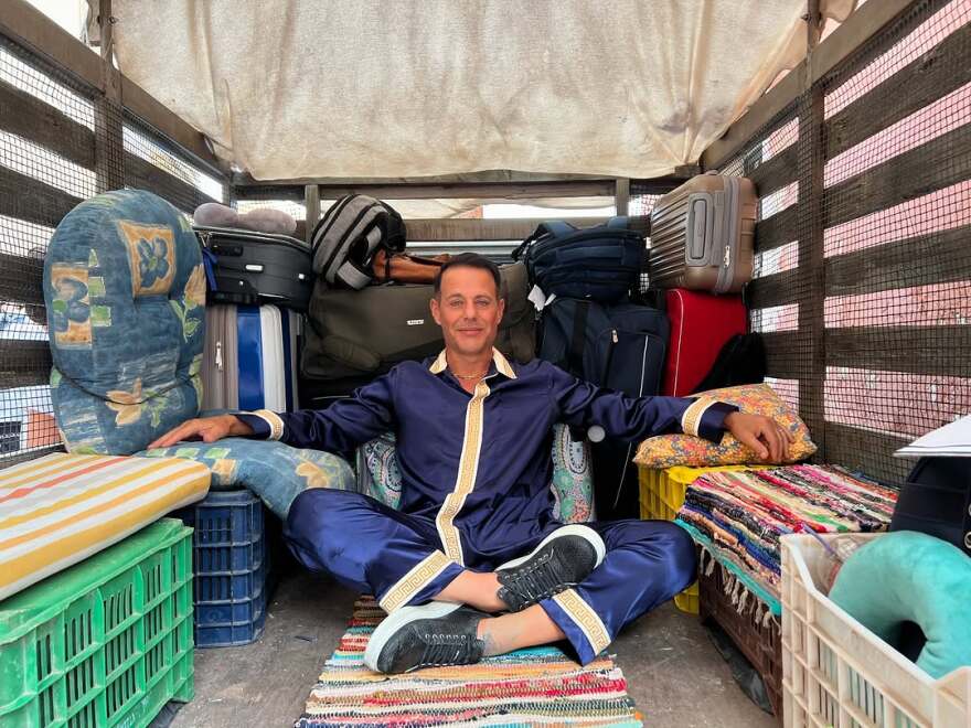 Νία Βαρντάλος: Αναπολεί τα γυρίσματα στην Ελλάδα - Οι φωτογραφίες από το σετ του «Γάμος αλά ελληνικά 3»