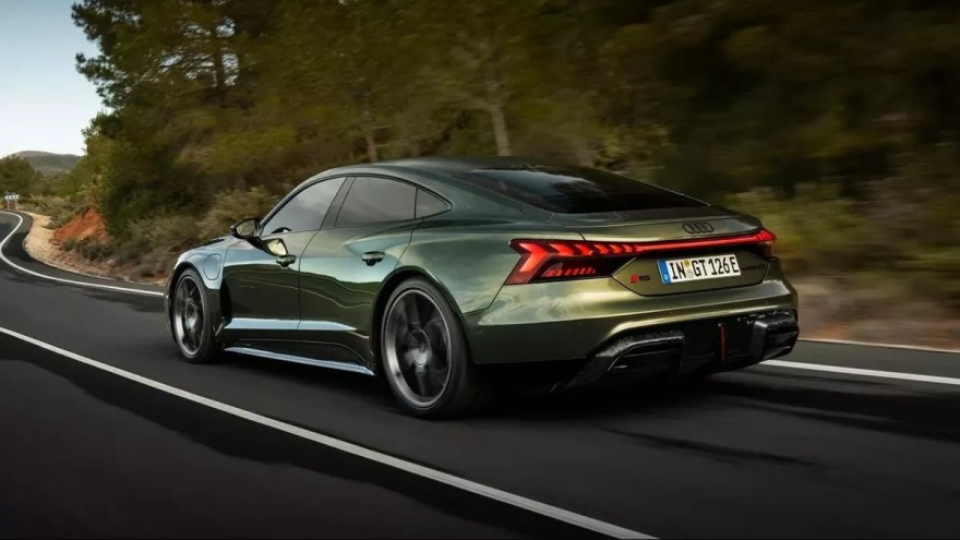 Στην Ελλάδα τα νέα Audi e-tron GT/RS e-tron GT