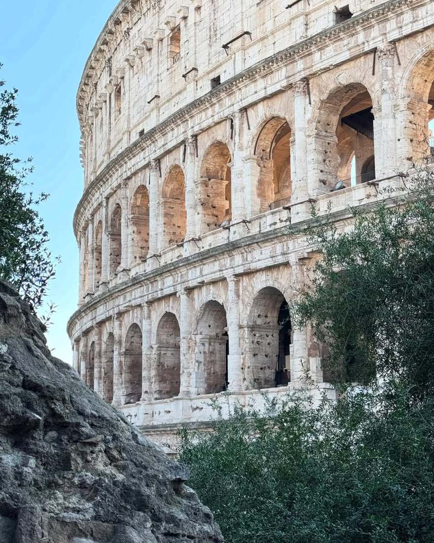 Γιώργος Σαμπάνης - Ιωάννα Σαρρή: Ταξίδεψαν στην Ιταλία και φωτογραφήθηκαν αγκαλιά στη Ρώμη