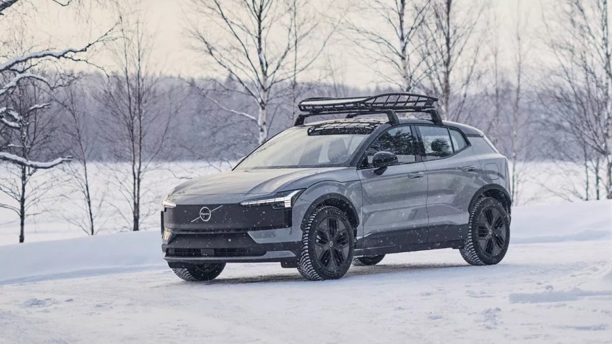 Πρεμιέρα για το Volvo EX30 Cross Country