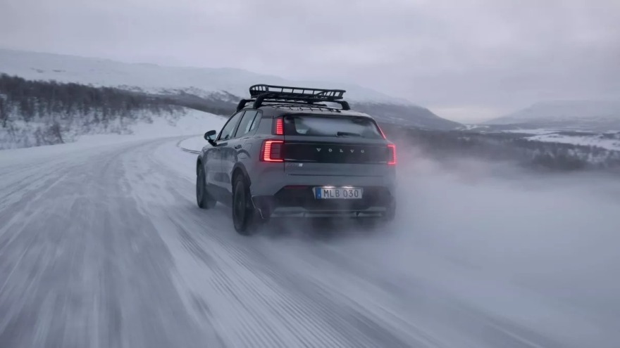 Πρεμιέρα για το Volvo EX30 Cross Country