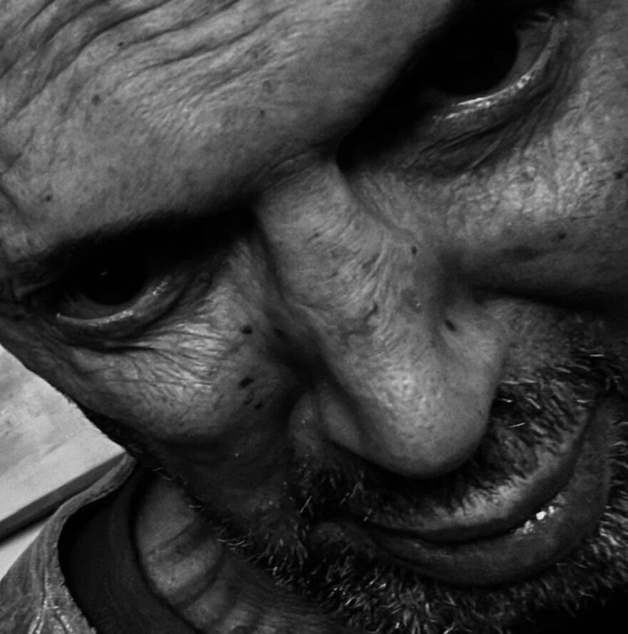 Νίκος Βαγιονάκης: Ο σκηνοθέτης που έκανε τα κλασικά μόδα