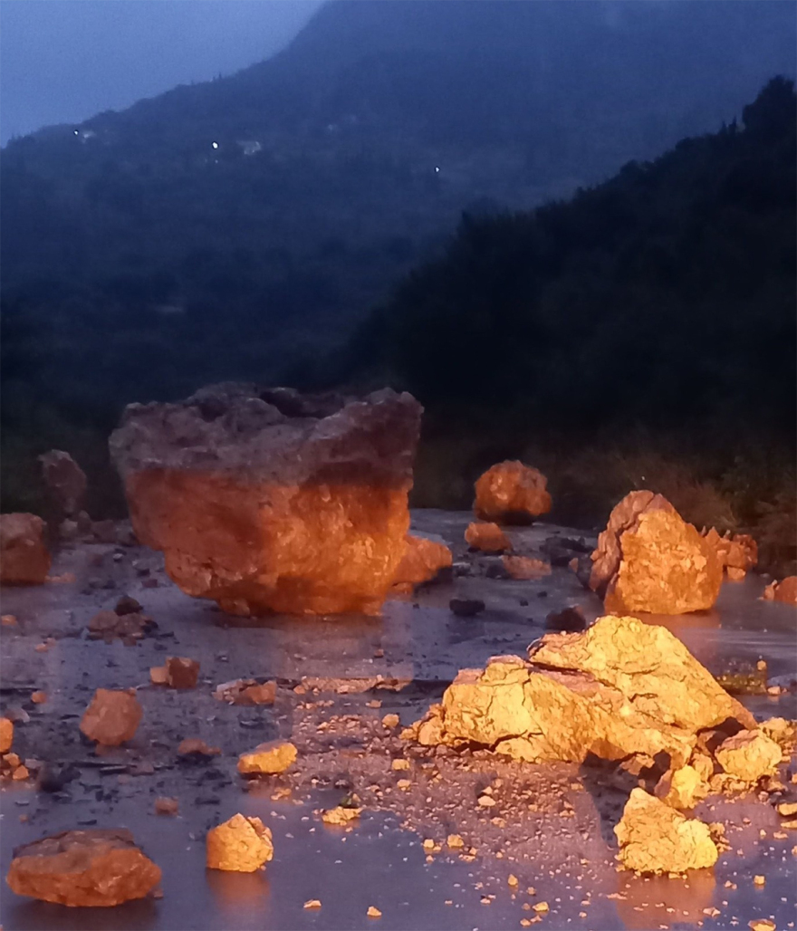 Πλημμύρες και κατολισθήσεις στην Κεφαλονιά από την κακοκαιρία - Ο δήμαρχος ζητά να κηρυχθεί σε κατάσταση έκτακτης ανάγκης στο Αργοστόλι